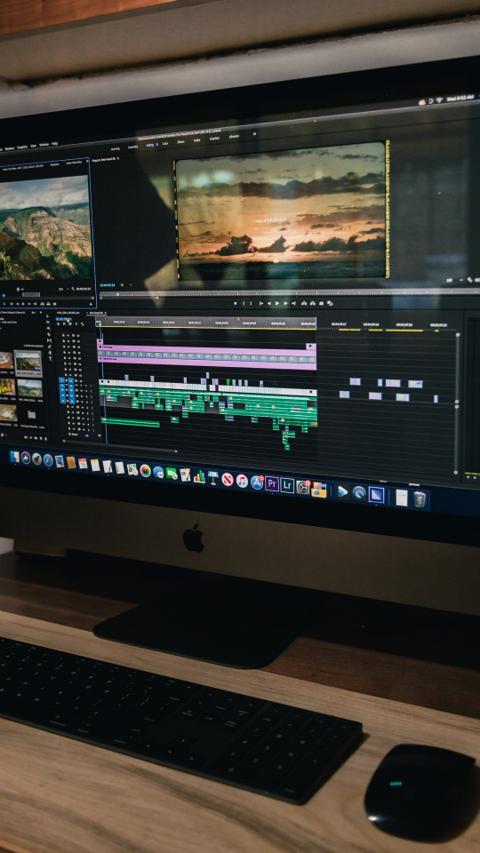 Start video editing on monitor 
